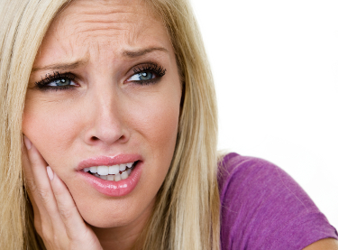 Emergency dentistry for tooth pain with a Phoenix dentist